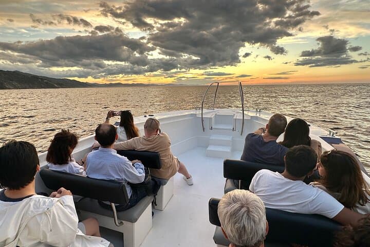 Tour in barca della baia con tramonto e Cava a San Sebastian — foto 3