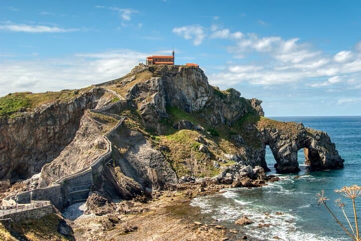 Tour privado de 2 días en el País Vasco, Bilbao y Gaztelugatxe