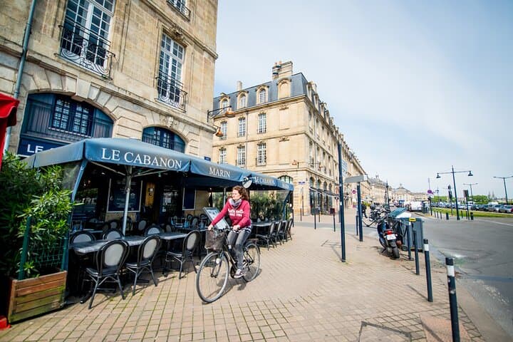 Tour Privado en Bicicleta por los Iconos de Burdeos