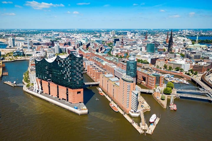 Excursion Privée d'une Journée Complète à Hambourg depuis le Port d'Ostseekai à Kiel — photo 2