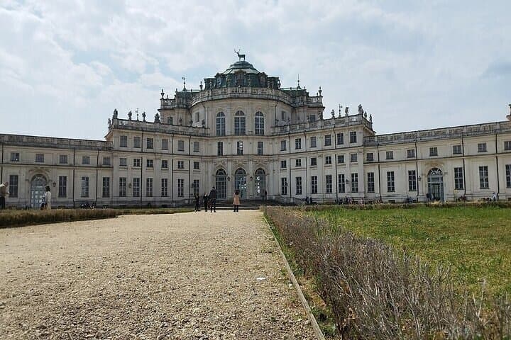 Palacio de Caza de Stupinigi y Sacra di San Michele — foto 2