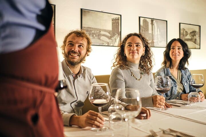 Weinprobe in der Nähe von Julias Haus & Arena mit Valpolicella — Foto 4