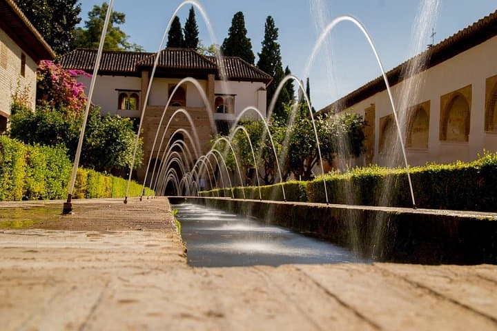 Tour guidato dell'Alhambra e del Generalife con i Palazzi Nasridi