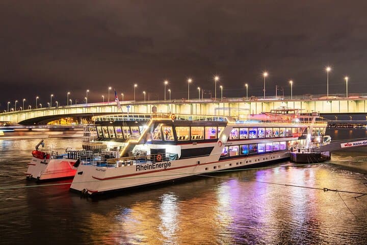 Rhein Weihnachtsnachmittagskreuzfahrt in Köln — Foto 4