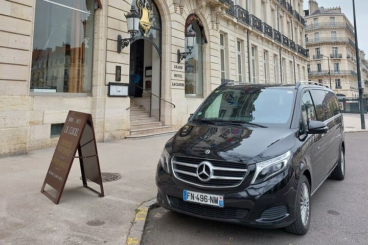 Privater Transfer von Paris oder den Flughäfen CDG / ORY nach Versailles — Foto 2