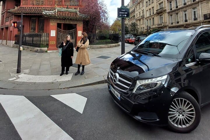 Privater Transfer von Paris oder den Flughäfen CDG / ORY nach Versailles — Foto 3
