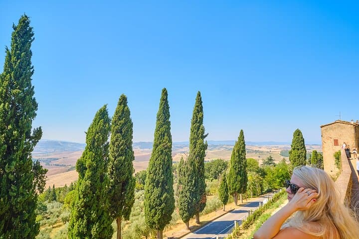 Ganztägige Tour ins Val d'Orcia und zu den Gladiatorenfeldern mit Weinverkostung