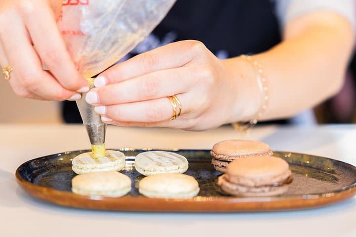 Clase de repostería de macarons en Galeries Lafayette París — foto 4