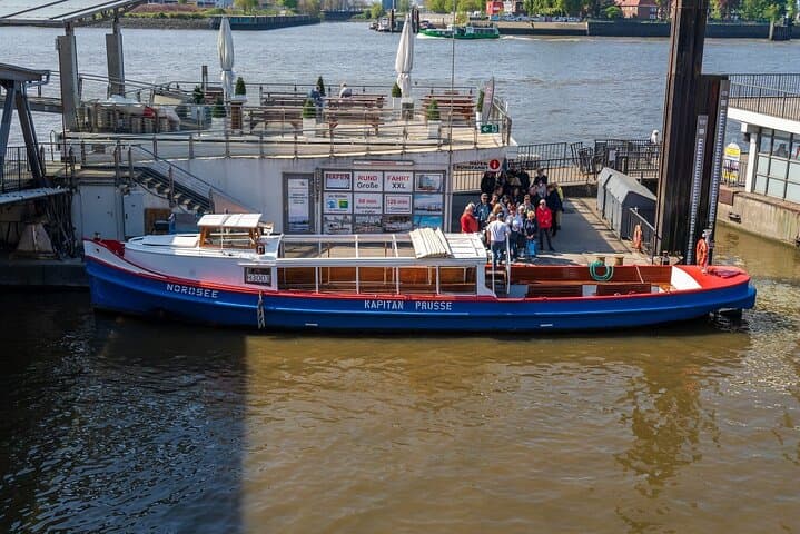 Eine einstündige Hafenrundfahrt in Hamburg — Foto 2