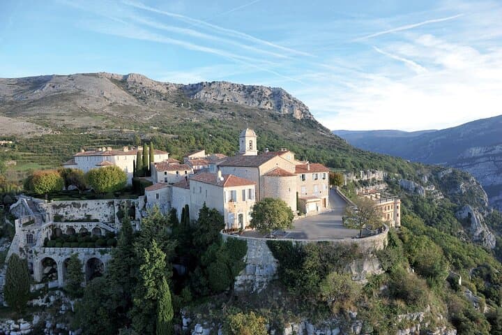 Tour di un giorno intero Villaggi Medievali Grasse Gourdon Tourettes St Paul — foto 2