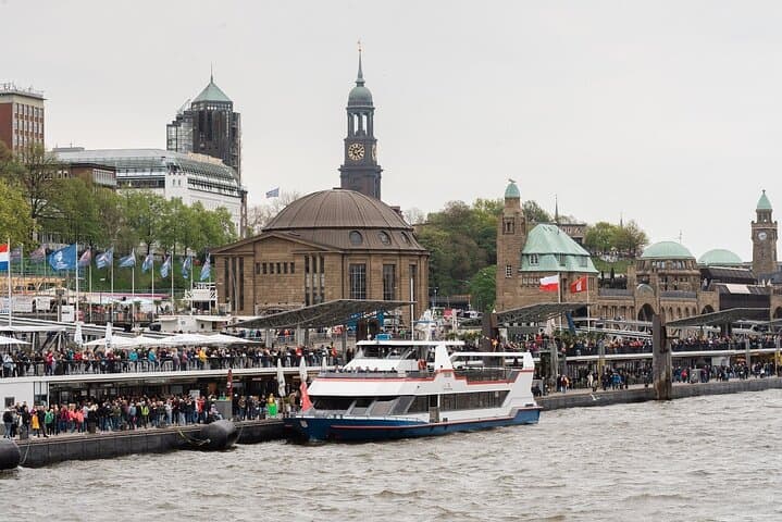 Visite du port de Hambourg en XXL de 2 heures — photo 3