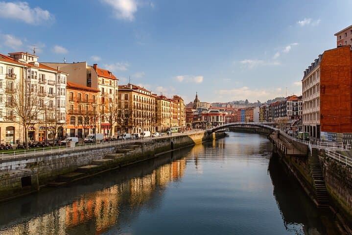 Caminatas Privadas de Vino en Bilbao