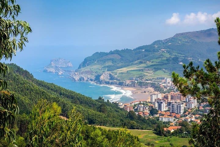 Tour Privado Guiado de Bilbao y San Juan de Gaztelugatxe — foto 3