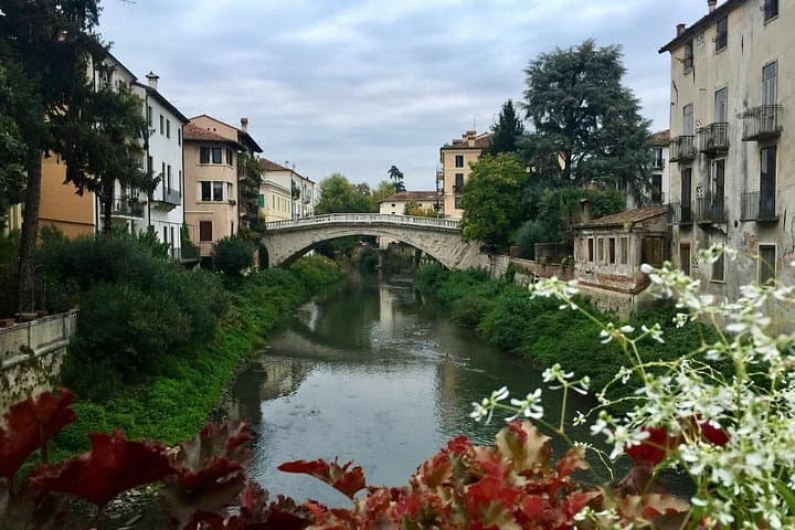 Tour Audioguiado de Veneto: Verona, Vicenza, Padua y Venecia
