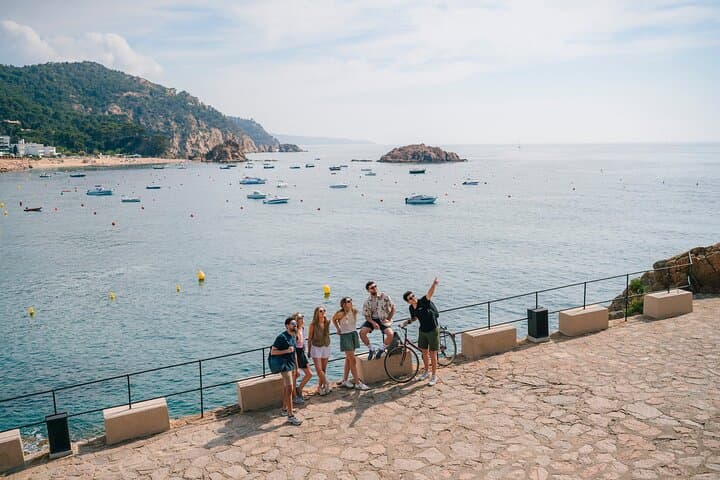 Geführter Tagesausflug nach Montserrat, Girona &amp; Costa Brava von Barcelona — Foto 1