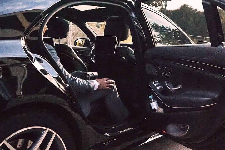 Trasferimento all'arrivo: Aeroporto FRA a Francoforte in auto di lusso — foto 2