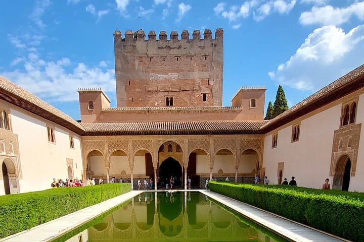Tour guidato dell'Alhambra e dei Palazzi Nasridi con biglietti