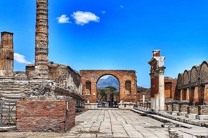 Geführte Tour durch Pompeji von Sorrent oder Neapel — Foto 5