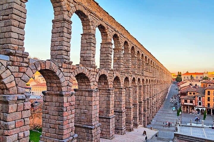 Tagesausflug nach Segovia und Toledo von Madrid mit optionalem Alcázar