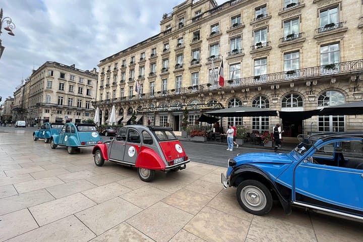 Tour Privato della Città di Bordeaux in una Citroën 2CV - 45min — foto 2
