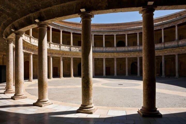 Alhambra: Tour mit den Nasridenpalästen. Eintritt nicht inbegriffen — Foto 4