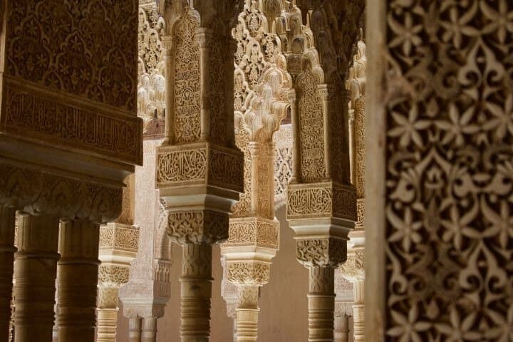 Alhambra: Tour mit den Nasridenpalästen. Eintritt nicht inbegriffen — Foto 5