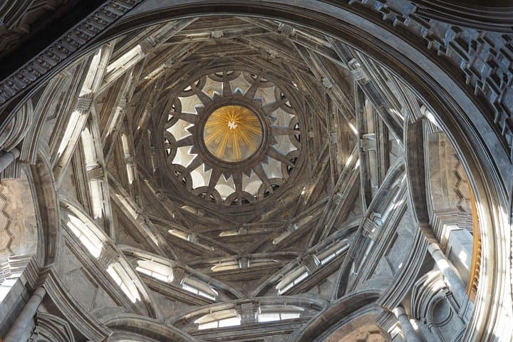Tour Privado del Palacio Real de Turín con la Capilla de la Sábana Santa