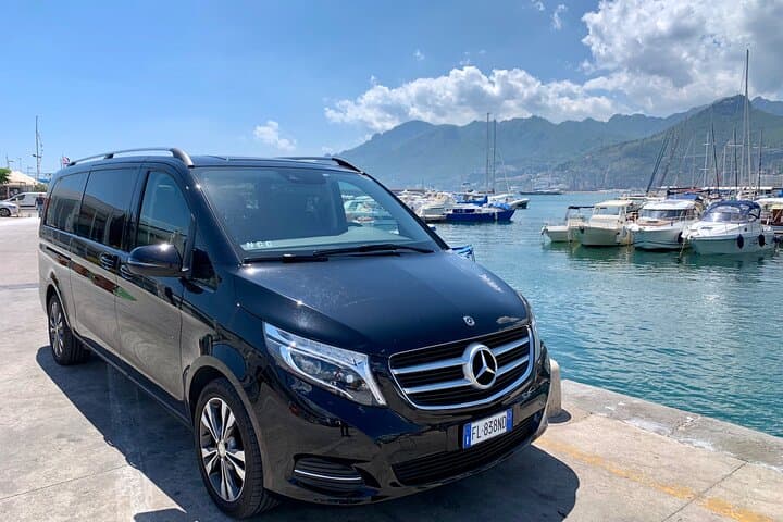 Transfert Privé d'Amalfi à Salerne