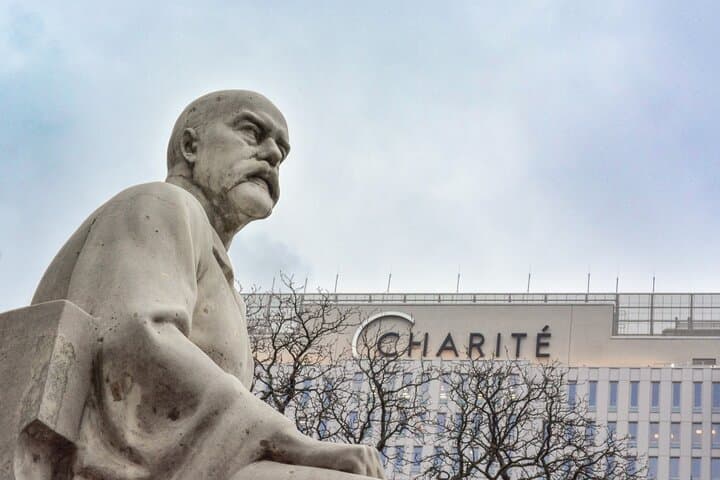 Charité Krankenhaus Rundgang: Entdeckung der medizinischen Geschichte Berlins — Foto 3