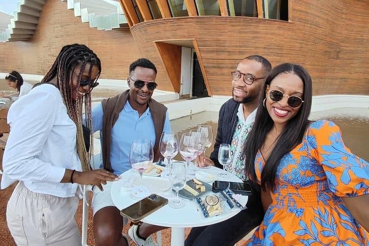 Marques de Riscal und Ysios Rioja Wein Tour und Mittagessen von Bilbao — Foto 4