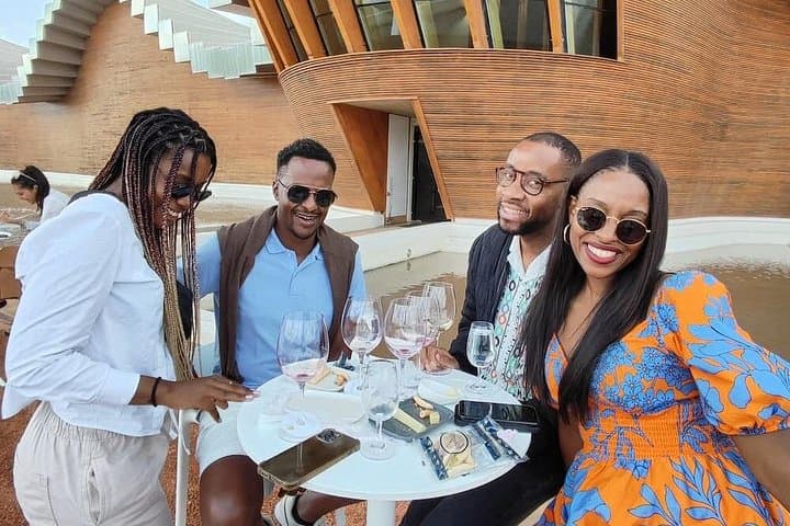 Marques de Riscal und Ysios Architektur Wein Tour mit Mittagessen, SS — Foto 5