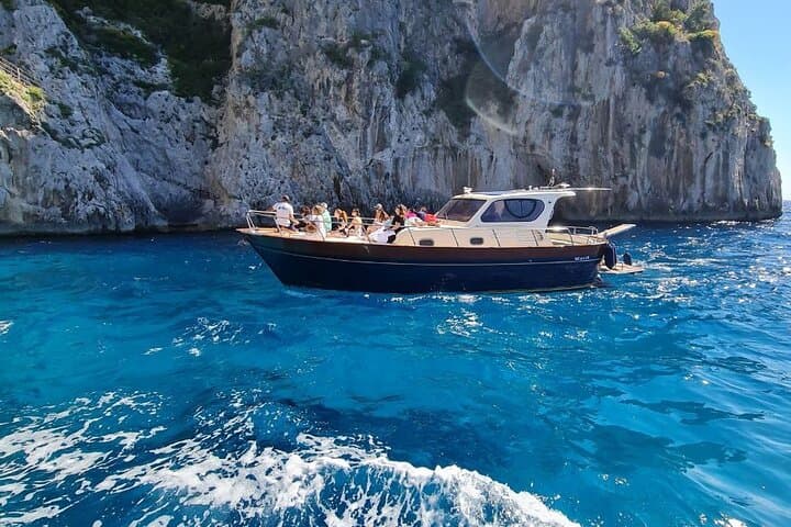 Bootstour zur Blauen Grotte von Castellammare di Stabia nach Capri — Foto 3