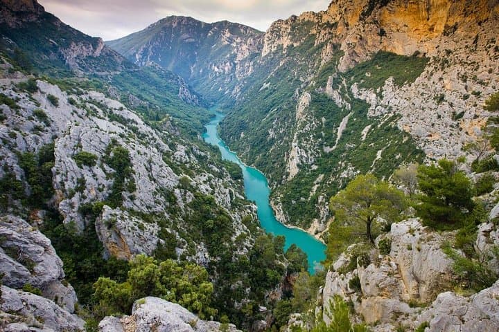 Il Grand Canyon d'Europa e i suoi campi di lavanda
