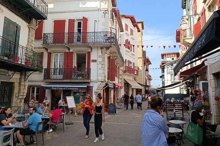 Private French Coast Tour: Bayonne, Biarritz & St-Jean-de-Luz — Foto 2