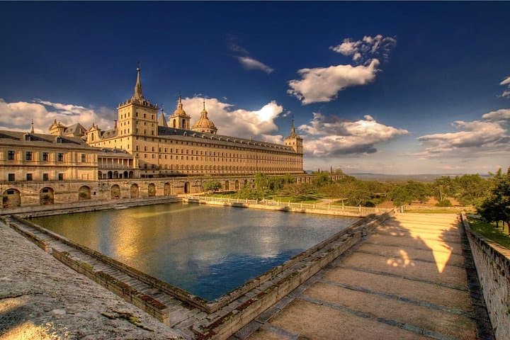 Private VIP-Besuch des El Escorial Palastes, Klosters, der Villa & des Gartens — Foto 3