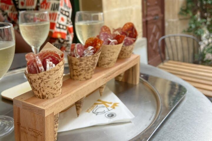 Bordeaux Historische Gourmet-Wanderung und Médoc-Tour — Foto 5