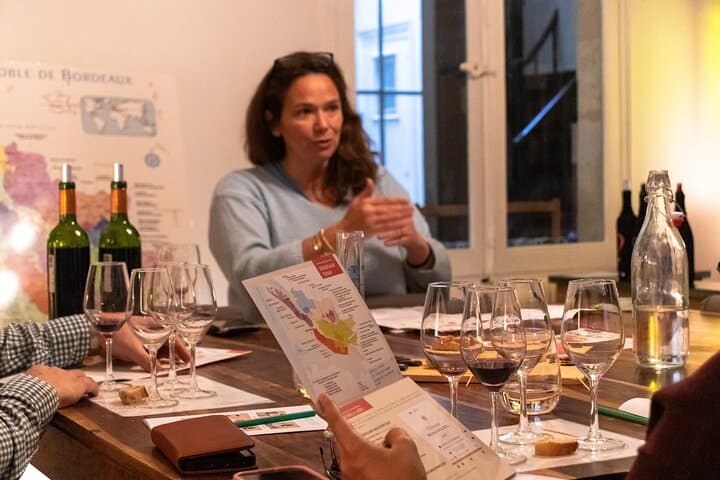 Bordeaux Wein Masterclass: Mischwerkstatt mit Appetithäppchen