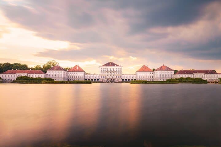 Geführte Tour durch das Schloss Nymphenburg mit Transfers — Foto 2
