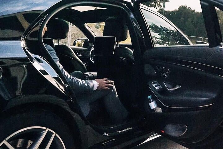 Trasferimento Privato: da Marsiglia all'Aeroporto MRS in Auto di Lusso — foto 2
