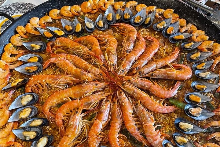 Rooftop Paella Showcooking und Sangría in Sevilla — Foto 2