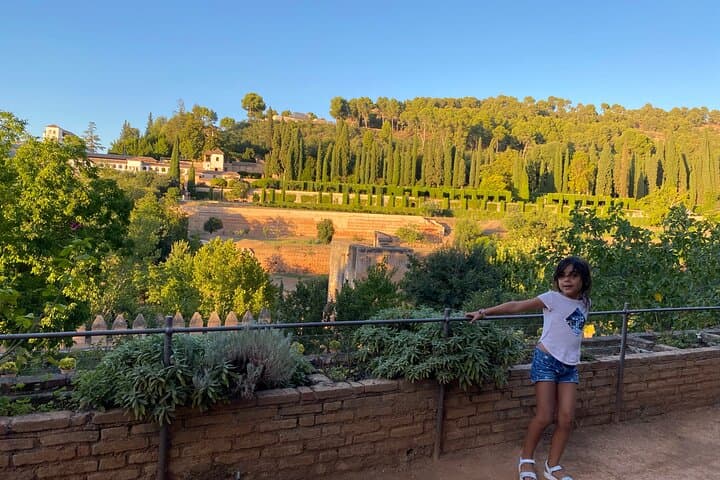 Privatführung durch die Alhambra mit offiziellem Guide in Granada — Foto 2