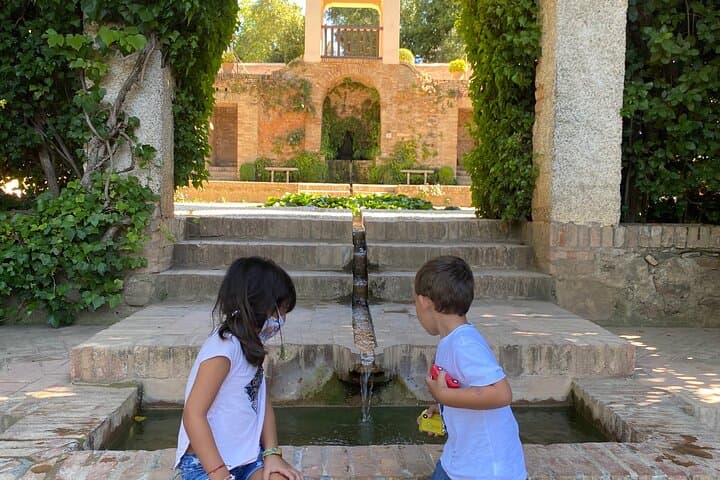 Privatführung durch die Alhambra mit offiziellem Guide in Granada — Foto 3