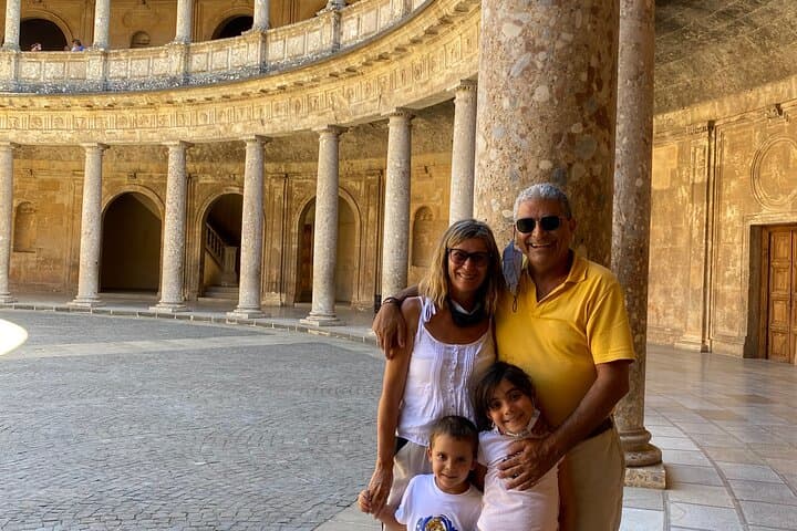 Privatführung durch die Alhambra mit offiziellem Guide in Granada
