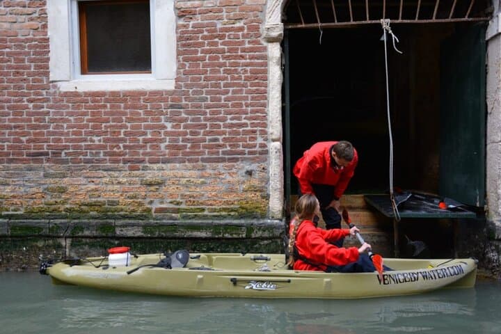Tour en kayak por los canales de Venecia (noche + atardecer) — foto 5