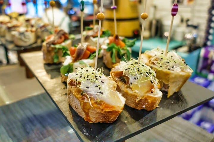 Bilbao Pintxos Private Walking Tour — Foto 2