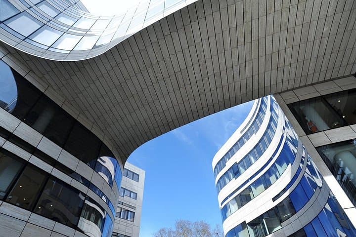 Tour Kö-Bogen I & II en Düsseldorf — foto 2