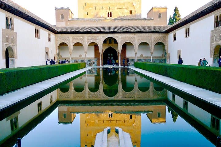Granada: Tour Guidato dell'Alhambra e dei Palazzi Nasridi — foto 5