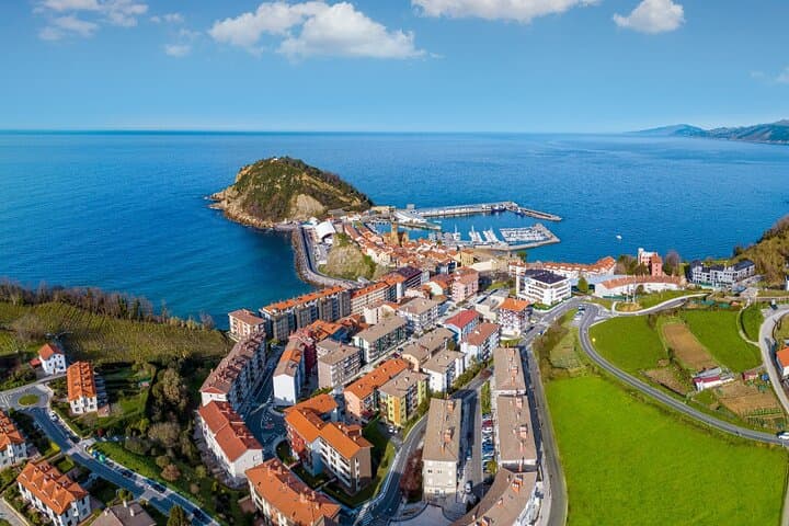 Ganztägige Tour mit Txakoli-Verkostung in San Sebastian und Getaria — Foto 3