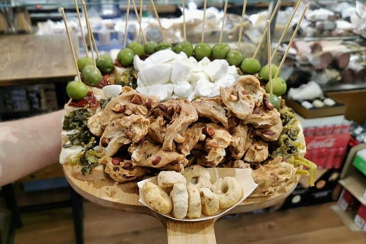 Street Food Tour in Neapel