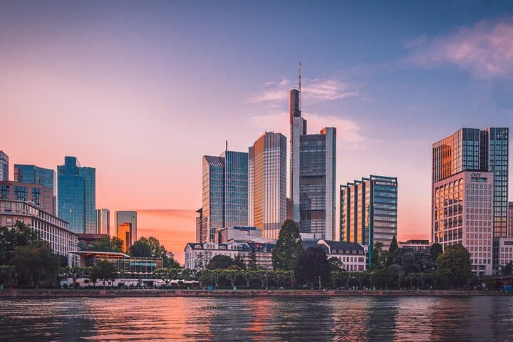 Transfert privé de Munich à Francfort avec visites